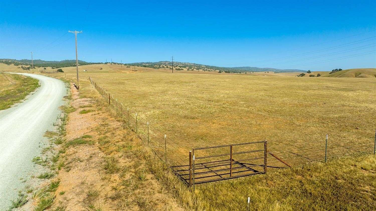 40.02 Acres of Land for Sale in Valley Springs, California