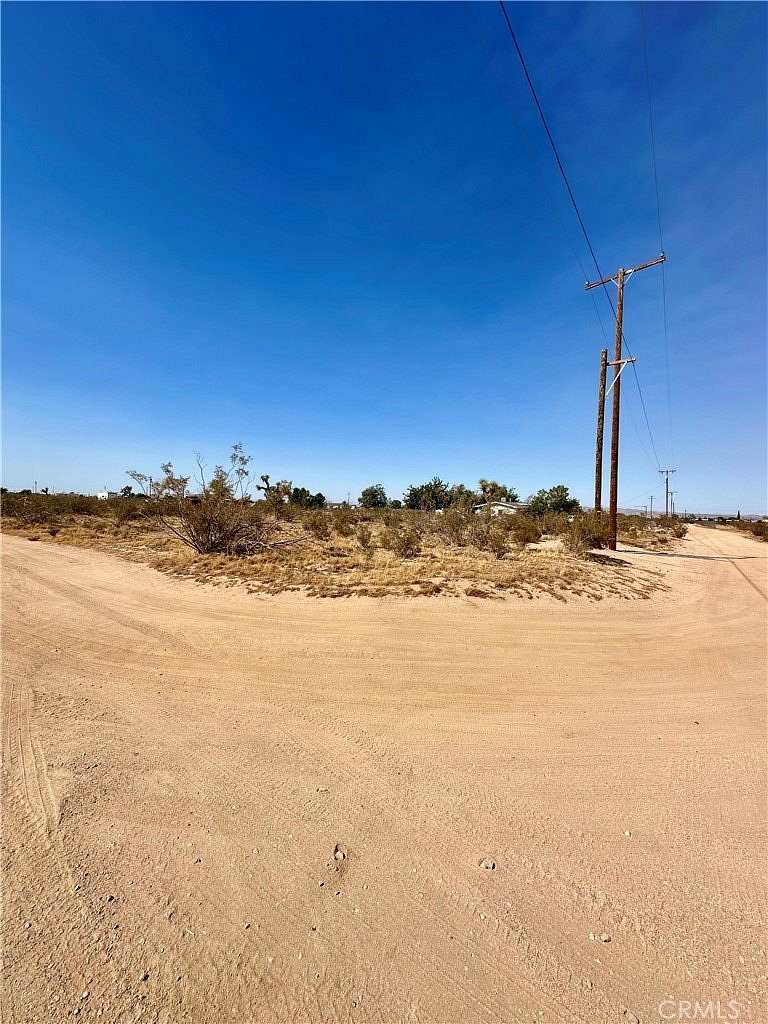 1.25 Acres of Residential Land for Sale in Phelan, California