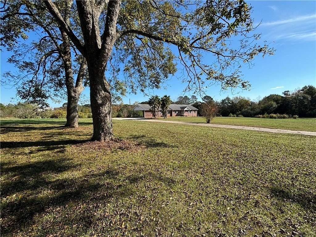 21.9 Acres of Agricultural Land with Home for Sale in Westminster, South Carolina