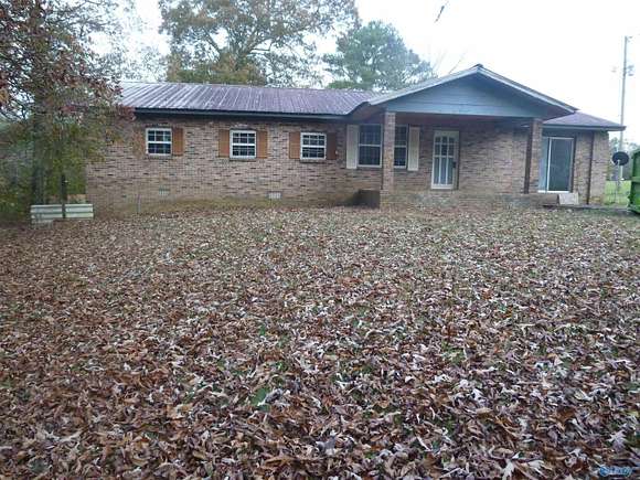 5.6 Acres of Residential Land with Home for Sale in Sylvania, Alabama