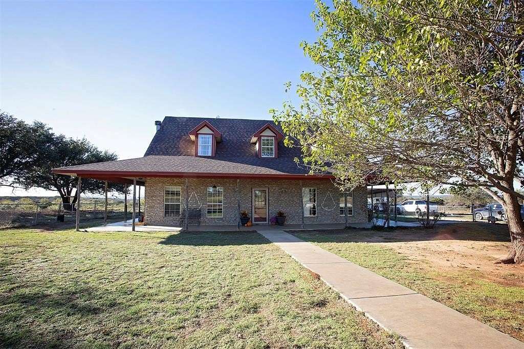 17.092 Acres of Land with Home for Sale in Graford, Texas