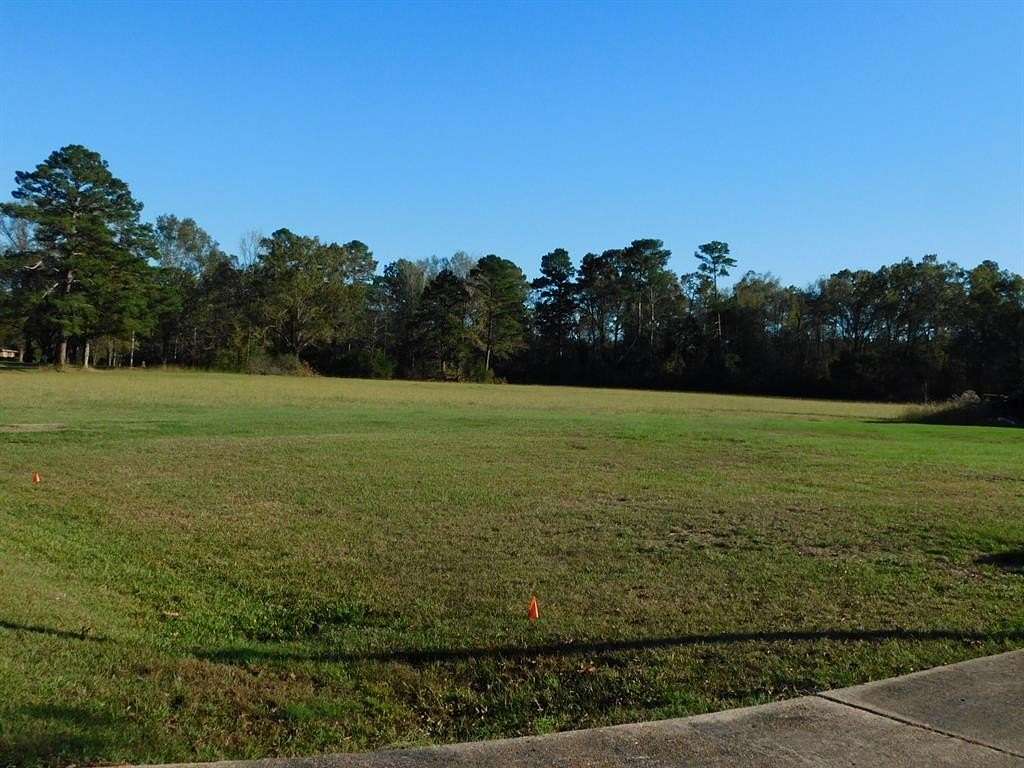 24.5 Acres of Agricultural Land with Home for Sale in Springhill, Louisiana