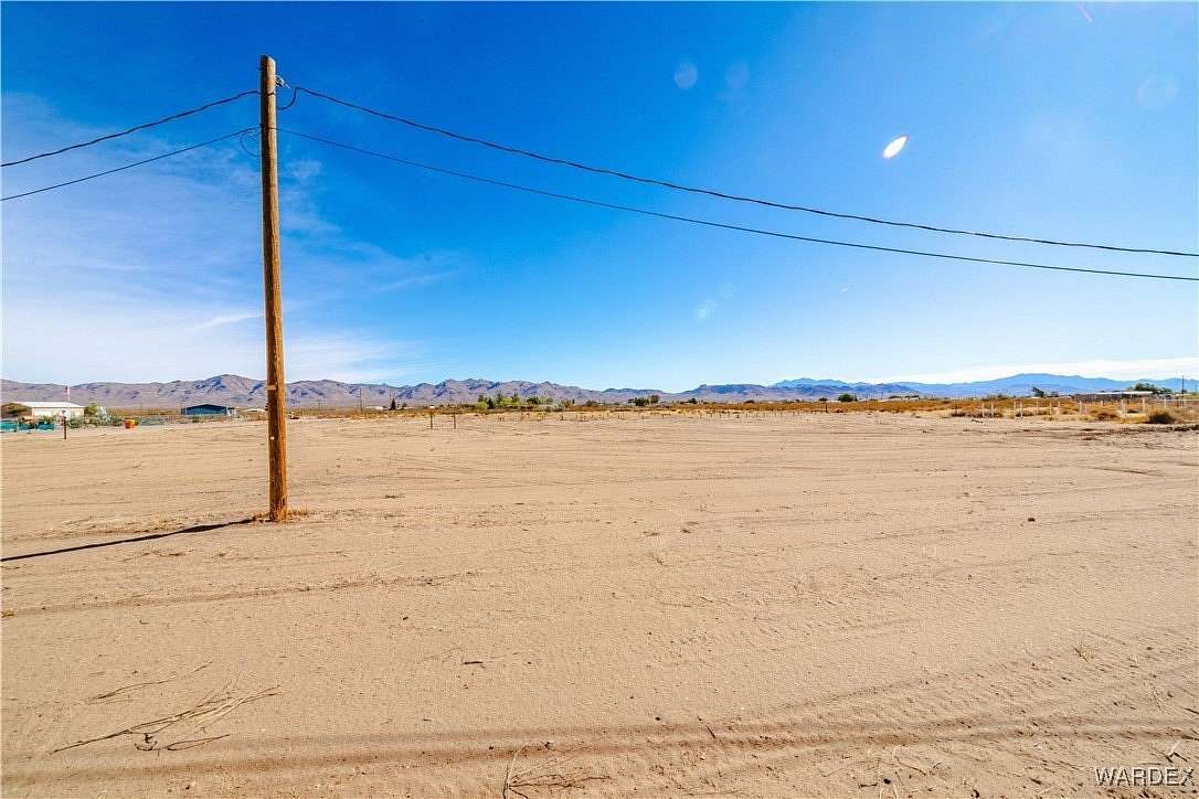 2.12 Acres of Land for Sale in Golden Valley, Arizona