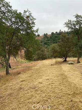 0.859 Acres of Land for Sale in Tehachapi, California