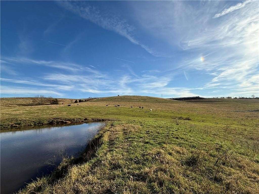 139 Acres of Land with Home for Sale in Huntsville, Arkansas