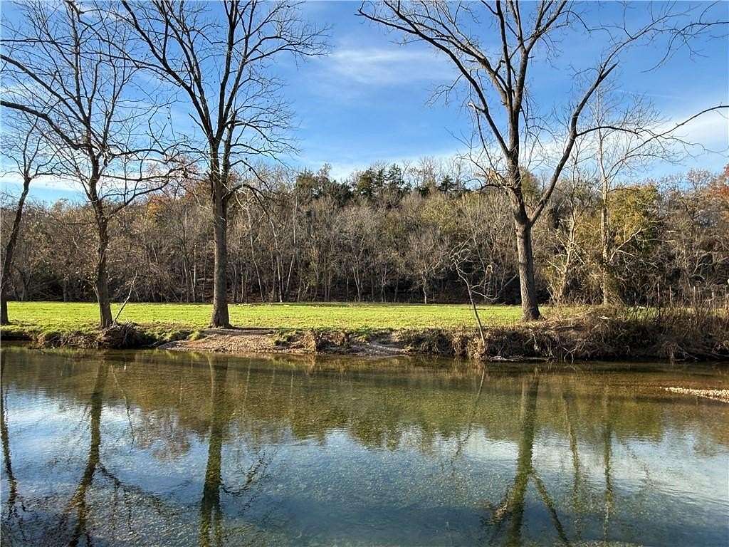 139 Acres of Land with Home for Sale in Huntsville, Arkansas