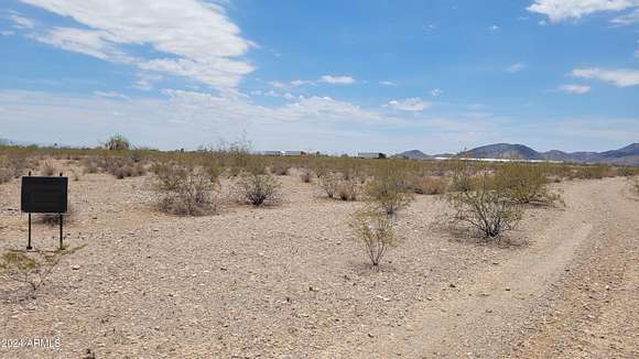 1.05 Acres of Residential Land for Sale in Tonopah, Arizona