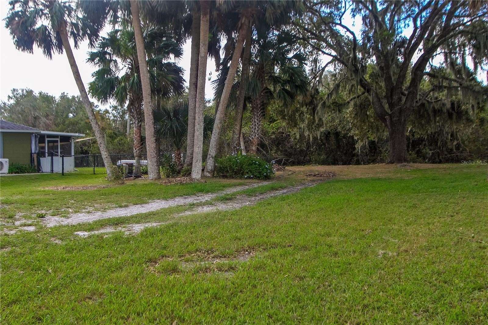 0.25 Acres of Residential Land for Sale in Leesburg, Florida