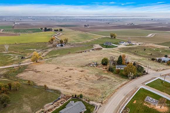 7.74 Acres of Land with Home for Sale in Caldwell, Idaho