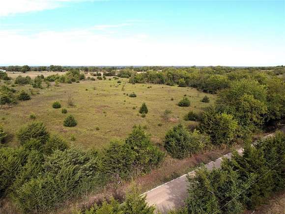 3 Acres of Residential Land for Sale in Campbell, Texas