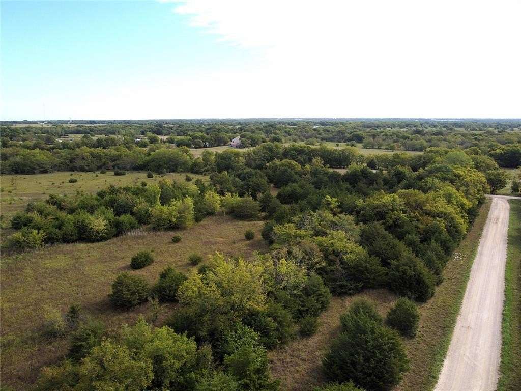 1.85 Acres of Residential Land for Sale in Campbell, Texas