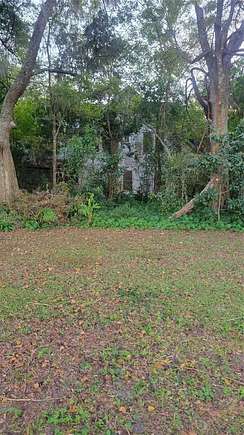 5.75 Acres of Residential Land with Home for Sale in Williston, Florida