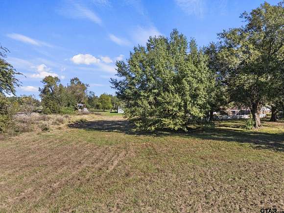 1.22 Acres of Commercial Land for Sale in Pittsburg, Texas