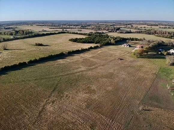 10.194 Acres of Agricultural Land for Sale in Paris, Texas