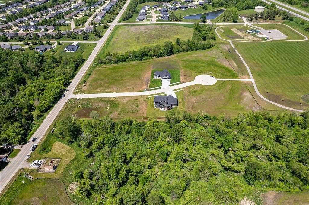 1.24 Acres of Residential Land for Sale in Hiawatha, Iowa