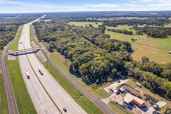 4.929 Acres of Land for Sale in Angus, Texas