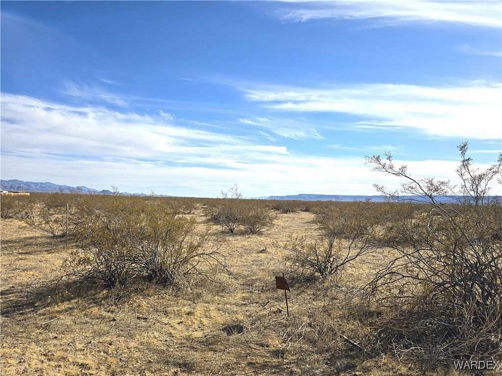 1.14 Acres of Residential Land for Sale in Golden Valley, Arizona