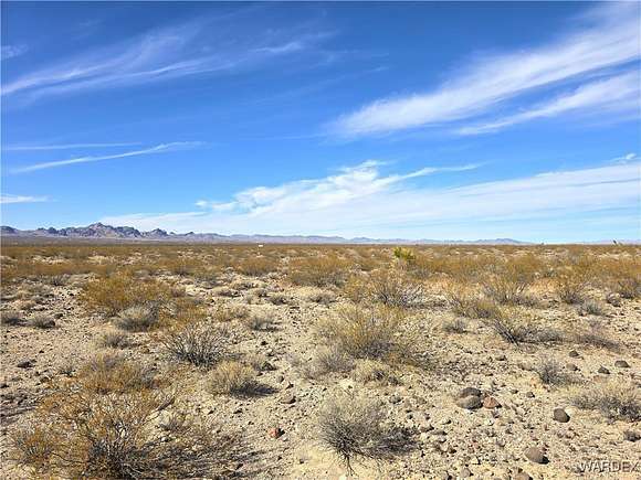 1.13 Acres of Residential Land for Sale in Golden Valley, Arizona