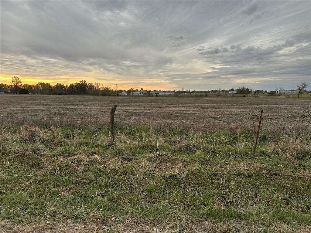 20.6 Acres of Land for Sale in Harrisonville, Missouri