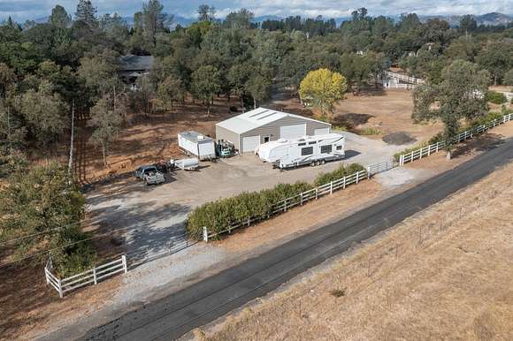 2.8 Acres of Residential Land with Home for Sale in Redding, California