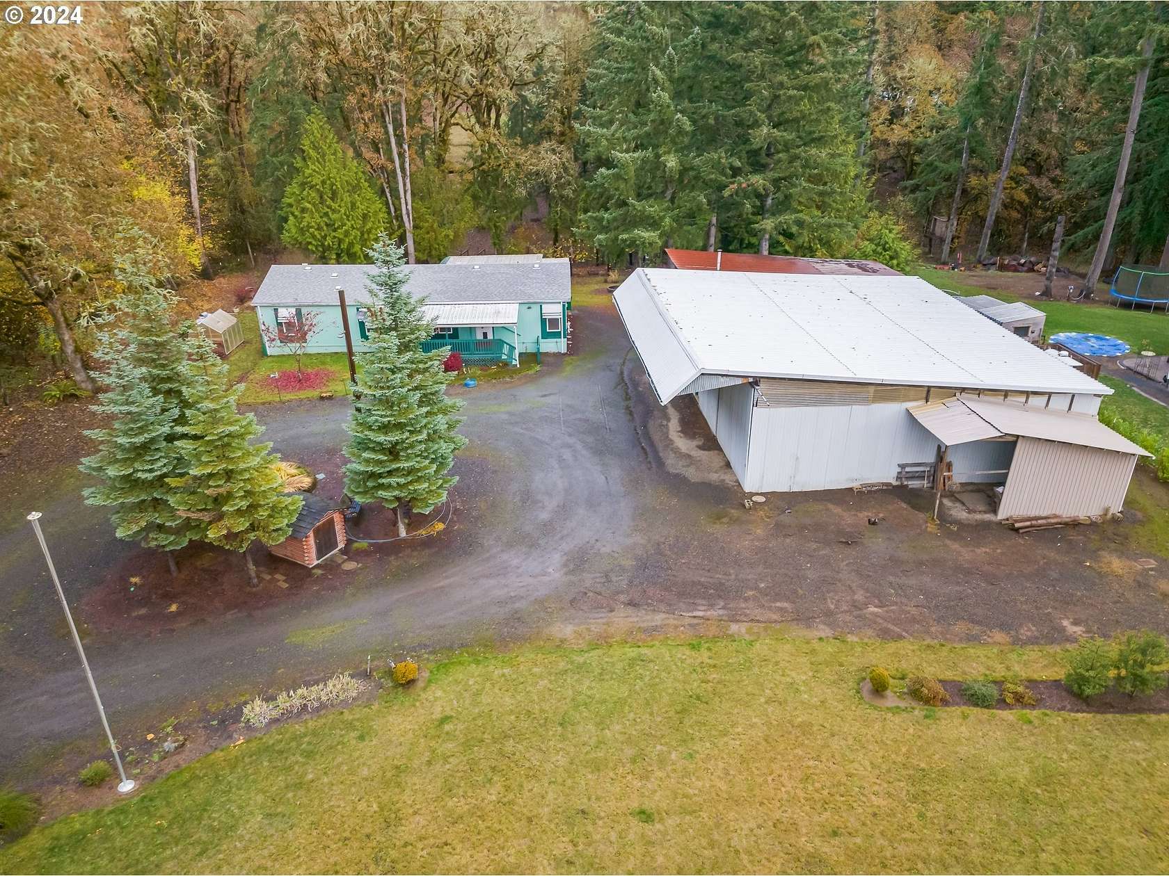 2.59 Acres of Residential Land with Home for Sale in Gaston, Oregon