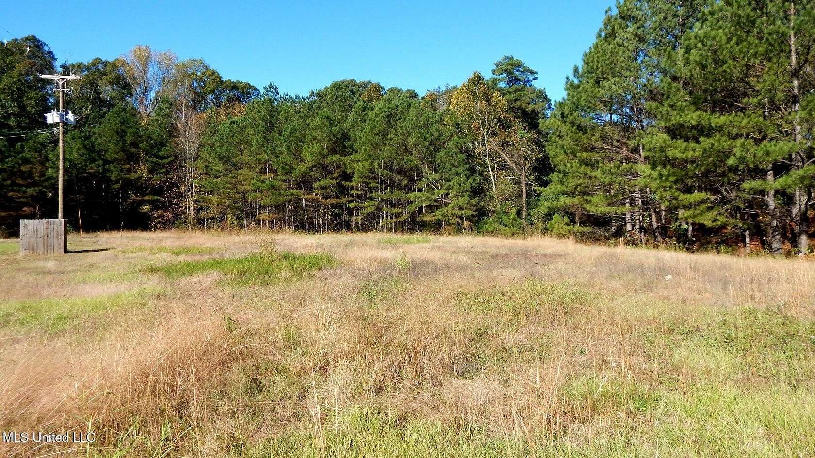 2.21 Acres of Residential Land for Sale in Senatobia, Mississippi