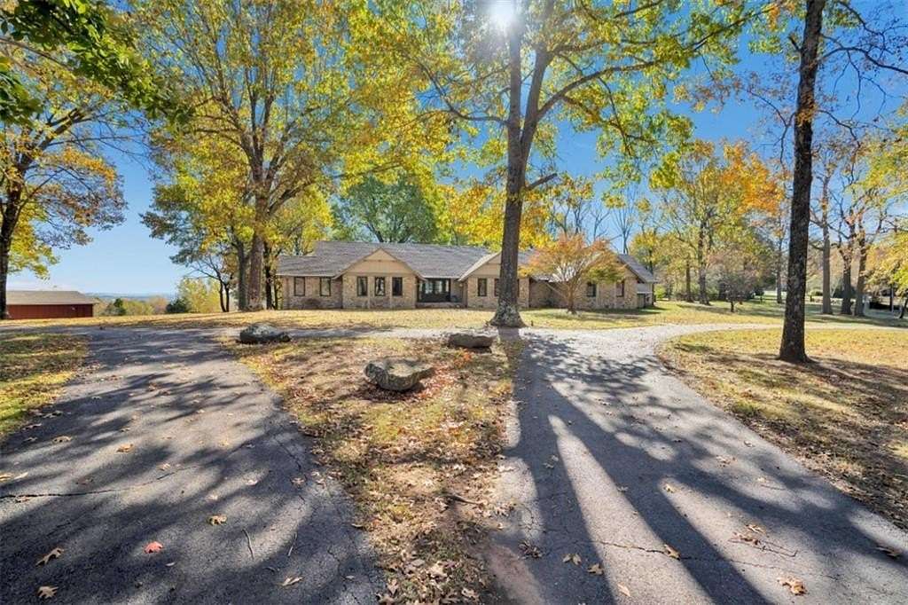 4.75 Acres of Residential Land with Home for Sale in Fayetteville, Arkansas