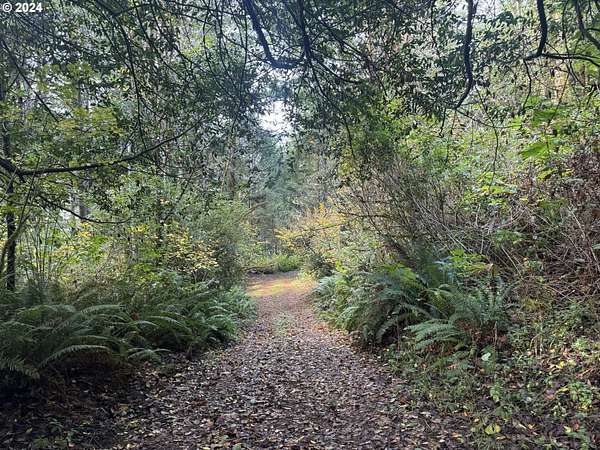 5.34 Acres of Residential Land for Sale in Lakeside, Oregon