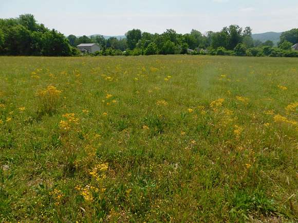 2.76 Acres of Land for Sale in Middlesboro, Kentucky