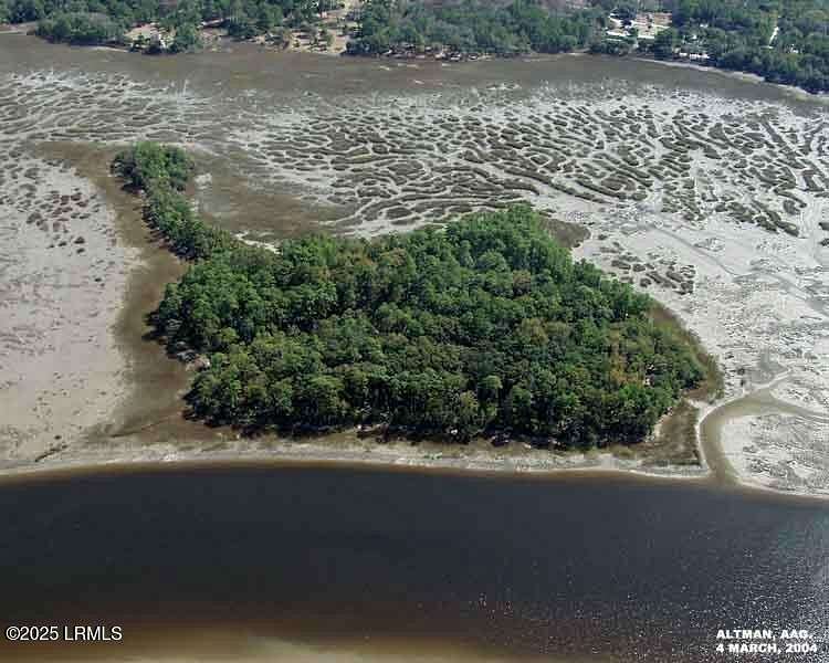 10 Acres of Land for Sale in Ladys Island, South Carolina