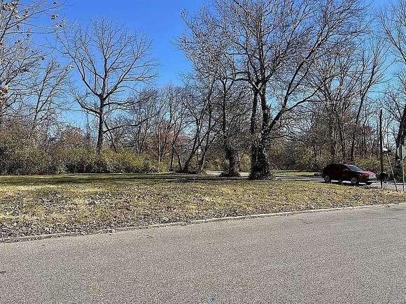 0.33 Acres of Residential Land for Sale in East St. Louis, Illinois