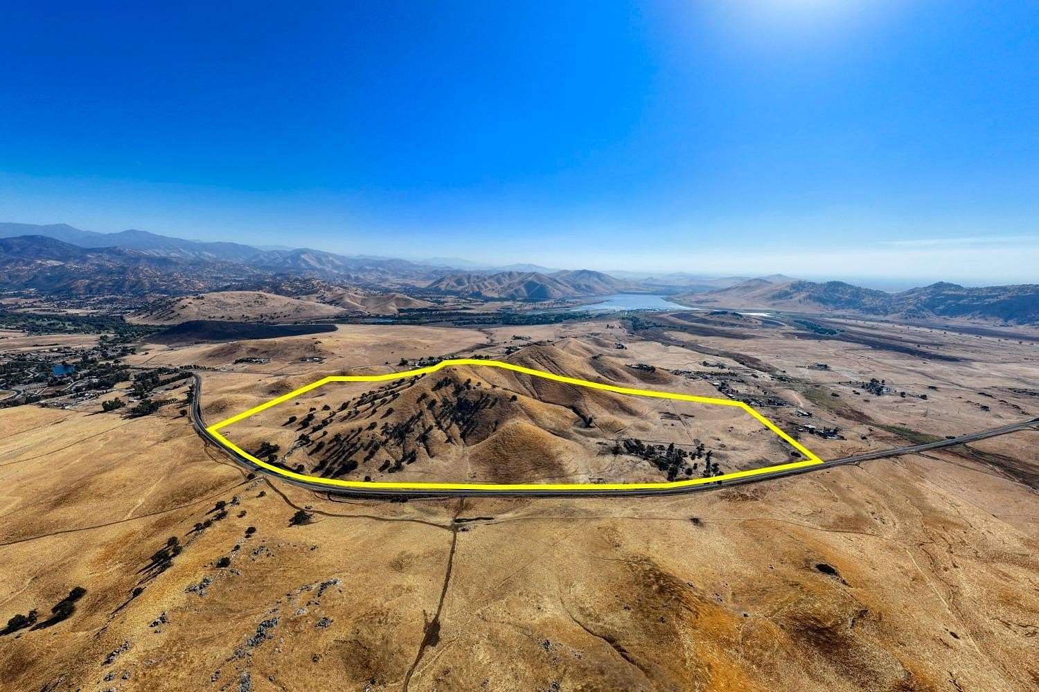 207.61 Acres of Agricultural Land with Home for Sale in Porterville, California