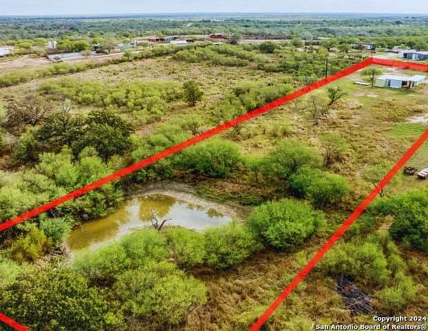 2.594 Acres of Residential Land for Sale in Pleasanton, Texas