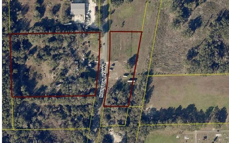 2.65 Acres of Commercial Land for Sale in Live Oak, Florida