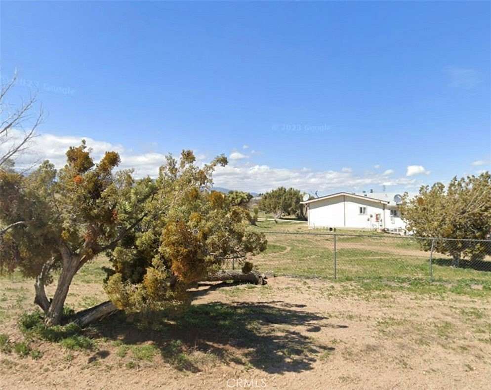 4.25 Acres of Residential Land with Home for Lease in Phelan, California