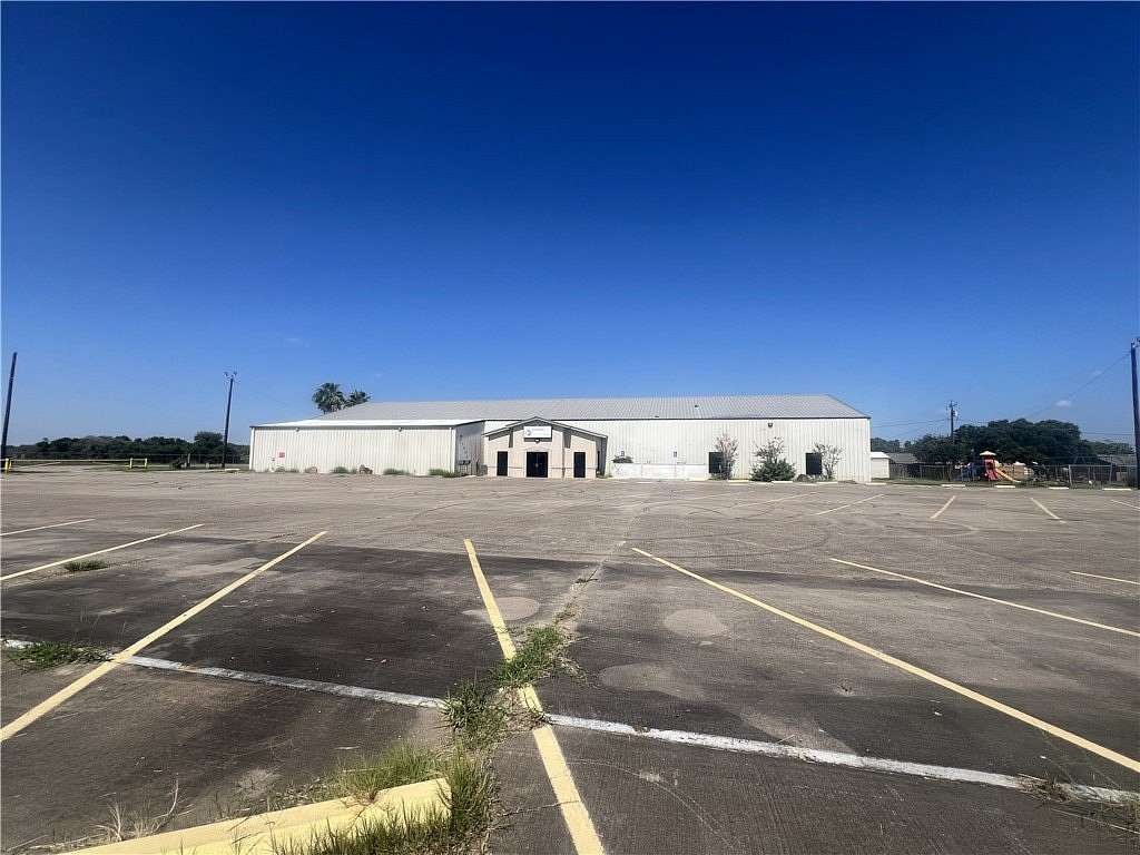 3.13 Acres of Improved Commercial Land for Sale in Corpus Christi, Texas