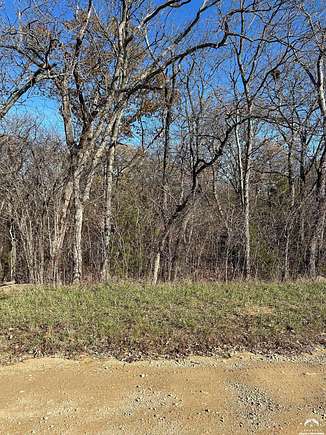 5.1 Acres of Residential Land for Sale in Oskaloosa, Kansas