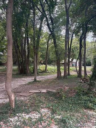 0.96 Acres of Residential Land for Sale in Collinsville, Illinois