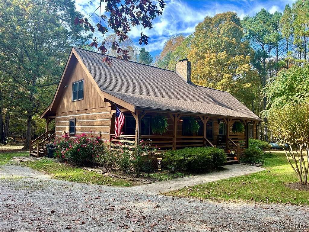 9.14 Acres of Residential Land with Home for Sale in Amelia Court House, Virginia