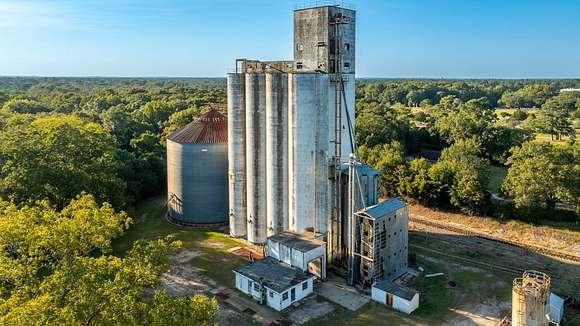 10 Acres of Mixed-Use Land for Auction in Sumter, South Carolina