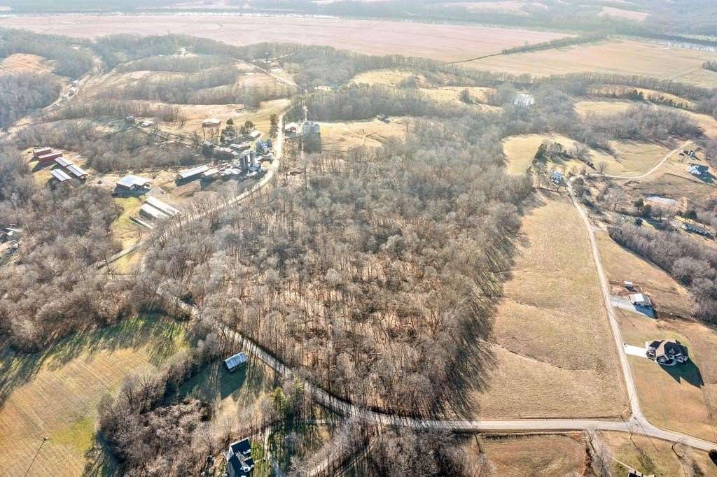 2 Acres of Residential Land for Sale in Clarksville, Tennessee