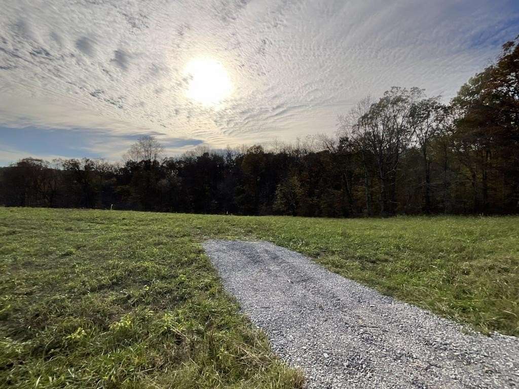 1 Acre of Land for Sale in Cumberland City, Tennessee