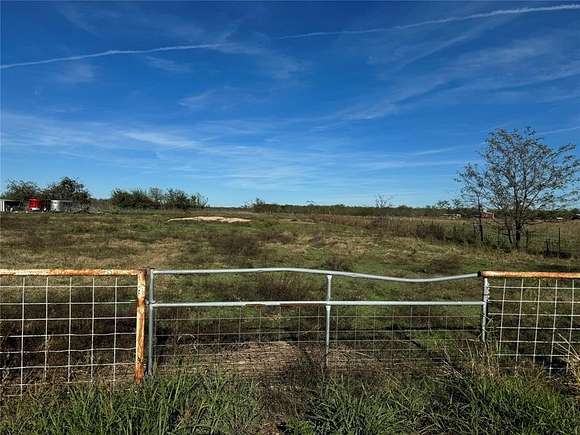 1.079 Acres of Land for Sale in Kaufman, Texas