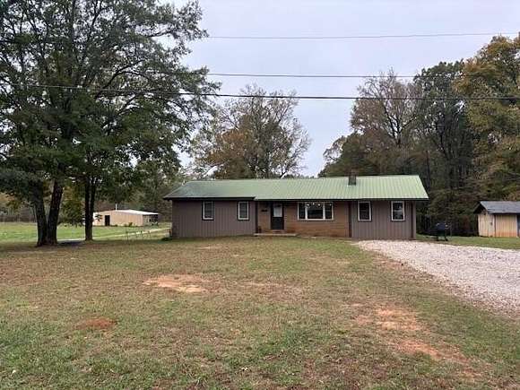 8.42 Acres of Residential Land with Home for Sale in Walnut, Mississippi