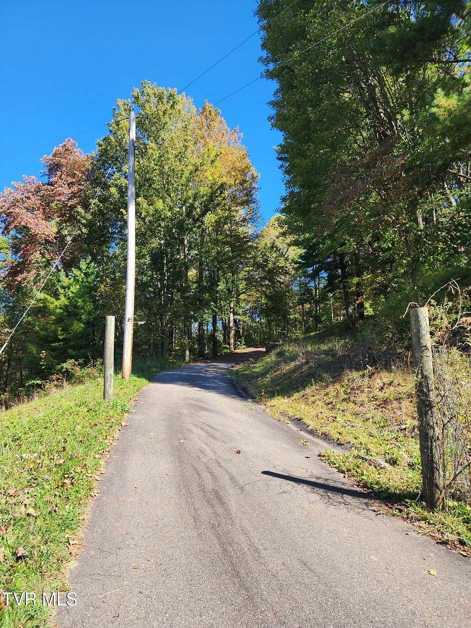 20 Acres of Recreational Land for Sale in Shady Valley, Tennessee