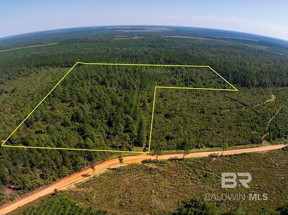 30 Acres of Land for Sale in Bay Minette, Alabama