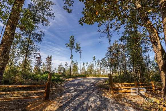 6 Acres of Land for Sale in Bay Minette, Alabama