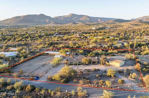 2.19 Acres of Residential Land with Home for Sale in Cave Creek, Arizona