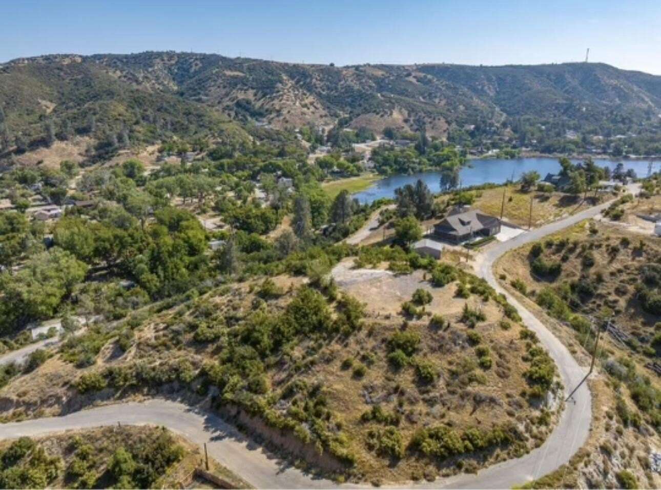 0.707 Acres of Residential Land for Sale in Lake Hughes, California