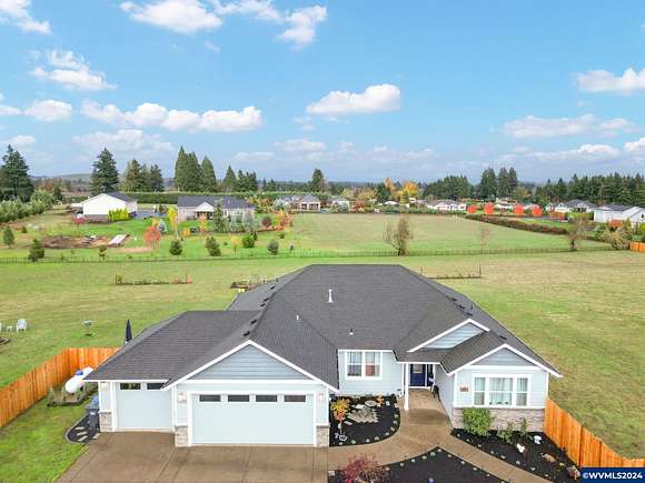 3 Acres of Residential Land with Home for Sale in Aumsville, Oregon